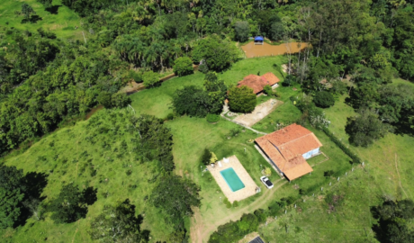 À venda - Chácara em Aragoiânia - Goiás