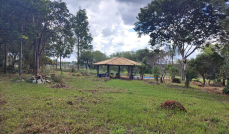 À venda - Chácara em Hidrolândia - Goiás